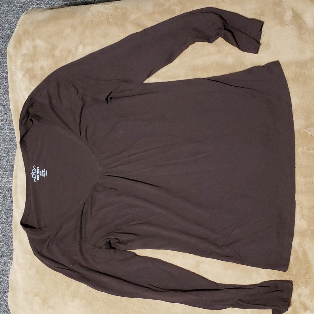 Womens long sleeve V-neck Tshirt